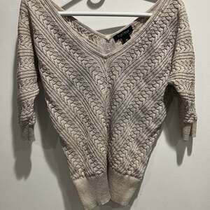 WHITE HOUSE BLACK MARKET Beige & Gold Metallic Double V Neck Sweater Size XS